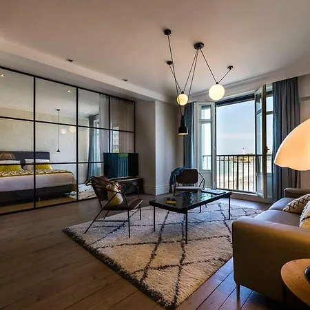 Apartment Beachview Keyweek Beachfront Renovated With Parking In Biarritz