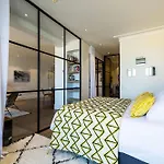 Διαμέρισμα Beachview Keyweek Beachfront Renovated With Parking In