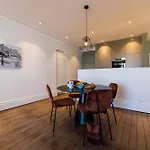 Beachview Keyweek Beachfront Renovated With Parking In Διαμέρισμα Μπιαρίτζ