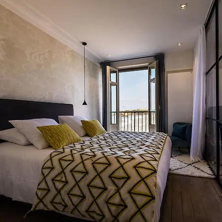 Beachview Keyweek Beachfront Renovated With Parking In Μπιαρίτζ